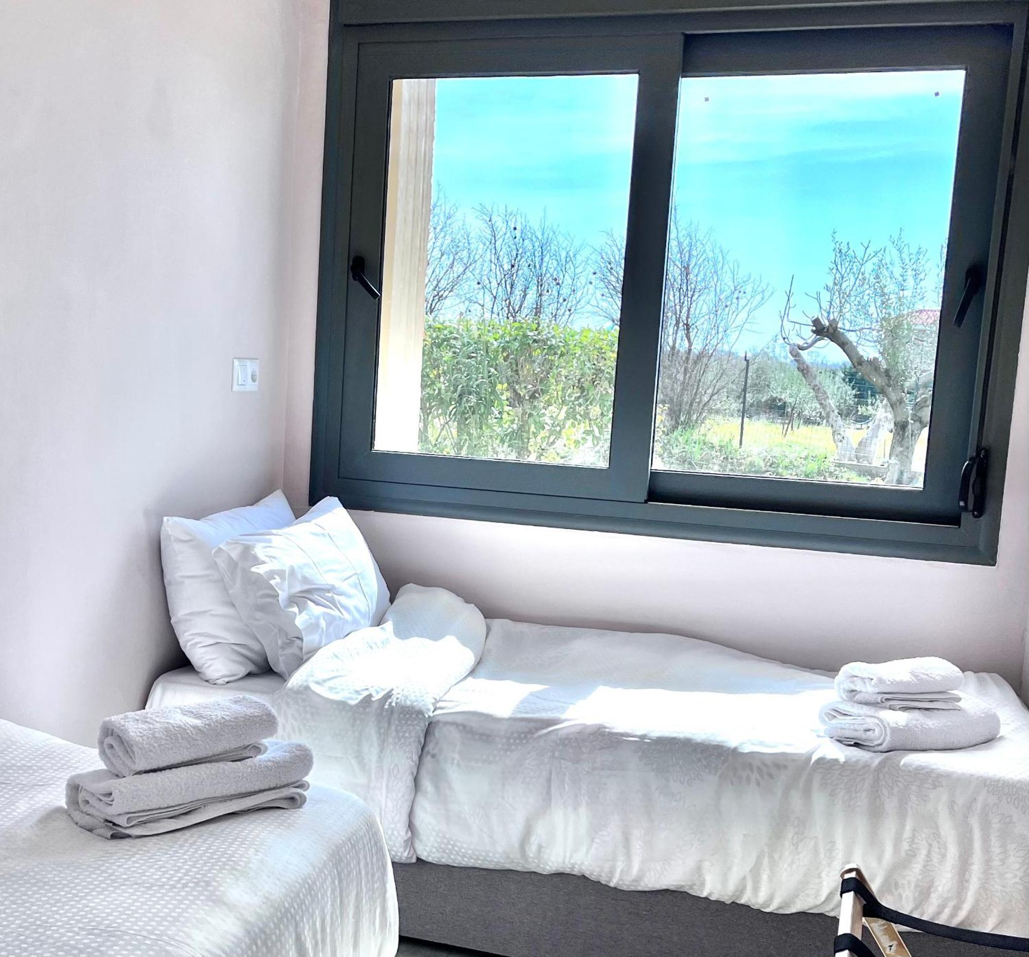 Sunny 2, Two-Bedroom House With Parking Komotini Exterior foto